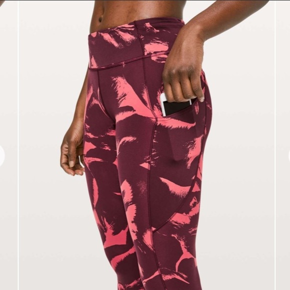 Lululemon Fast & Free Full Length Tight 28"
Flower Pop Poppy Coral Deep Ruby - Picture 5 of 13